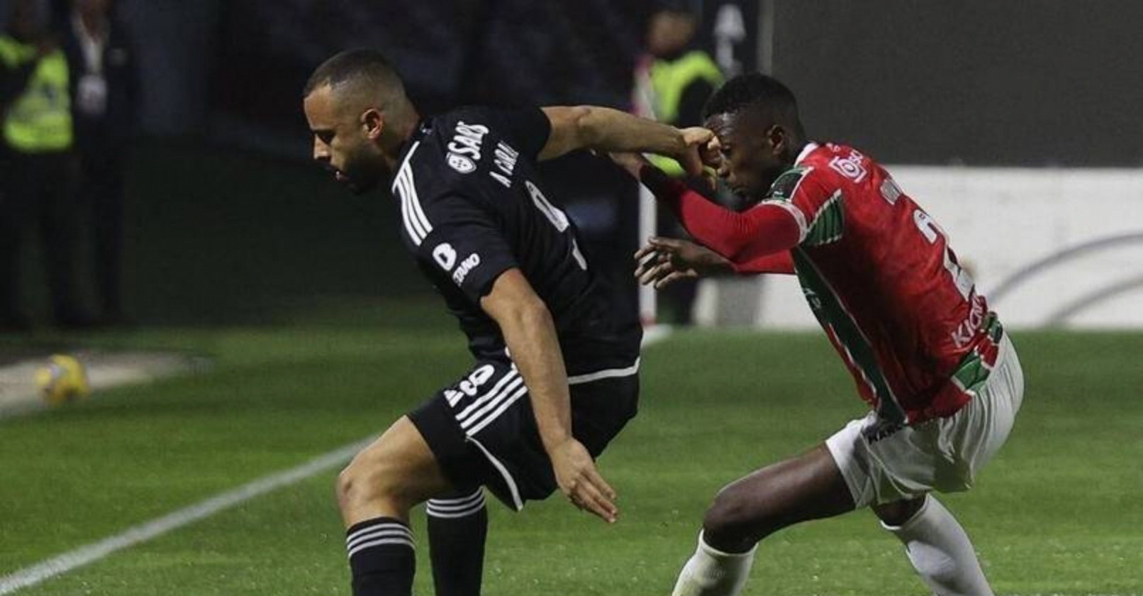 法甲今晚再迎强敌;AC米兰豪取连胜;主帅态度:引发热议;更衣室氛围转暖(综影视之咸鱼人生) 法甲今晚再迎强敌;AC米兰豪取连胜;主帅态度:引发热议;更衣室氛围转暖(综影视之咸鱼人生)