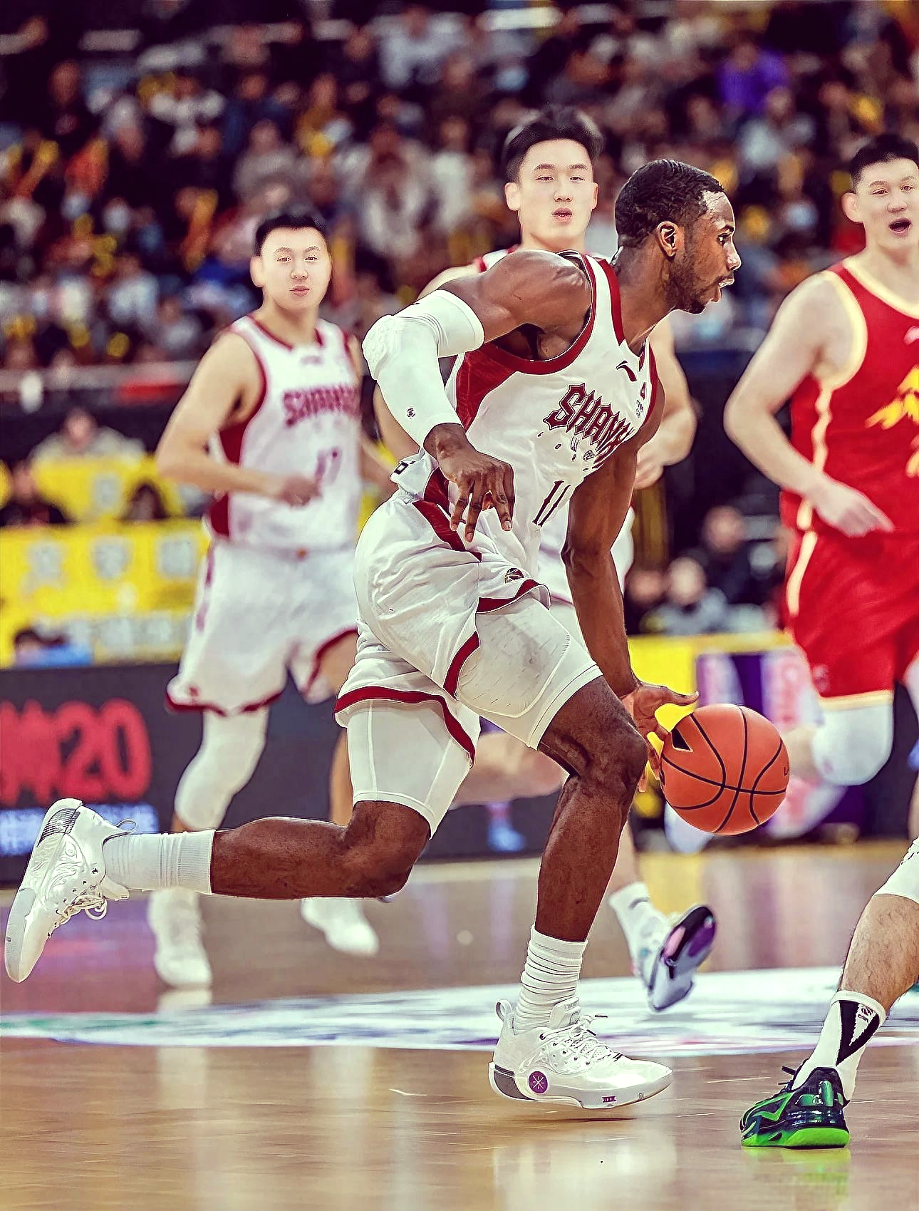 九游体育-广州队发布备战花絮；赛后临场应变；NBA总决赛任务艰巨；训练强度明显提升的简单介绍